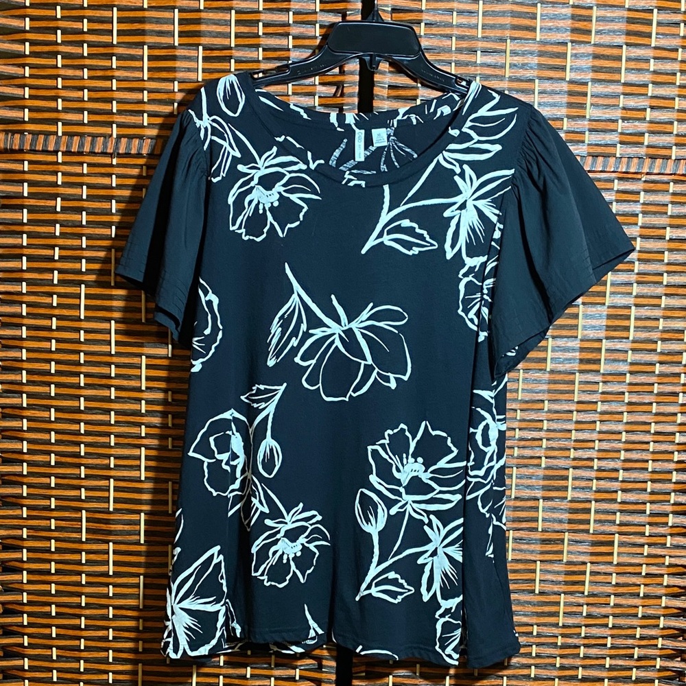 Cato XL Black & Cream Floral Flutter Sleeve Top